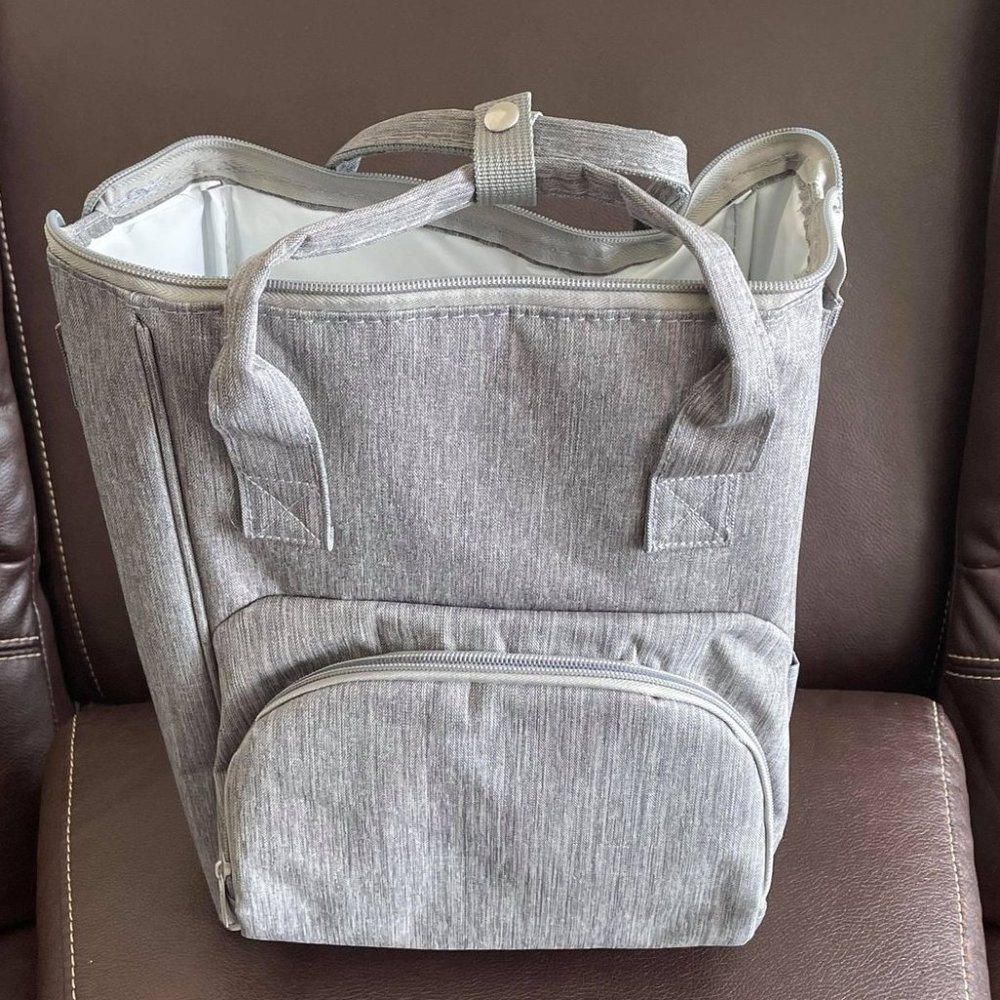 Diaper Bag + Free items (Value $25) - Picture 5 of 6